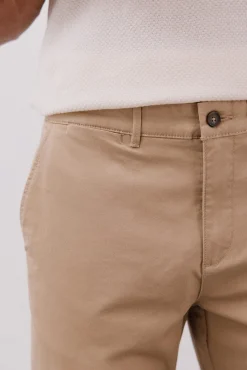 Calças chino leves regular fit