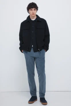 Calças chino slim fit confortável de veludo cotelê lavado
