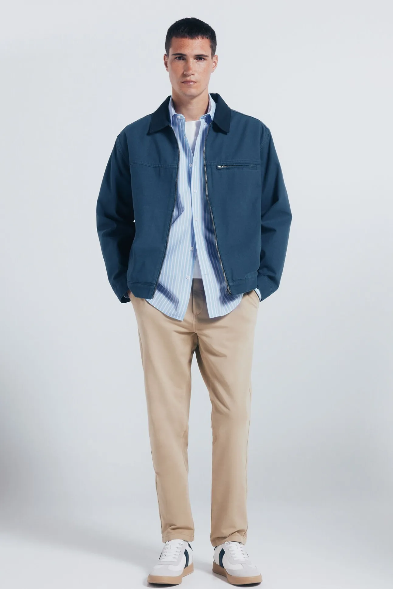 calças chino slim fit confortáveis