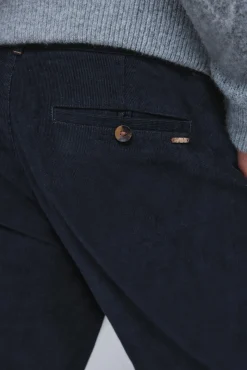 Calças chino slim fit de veludo cotelê micro