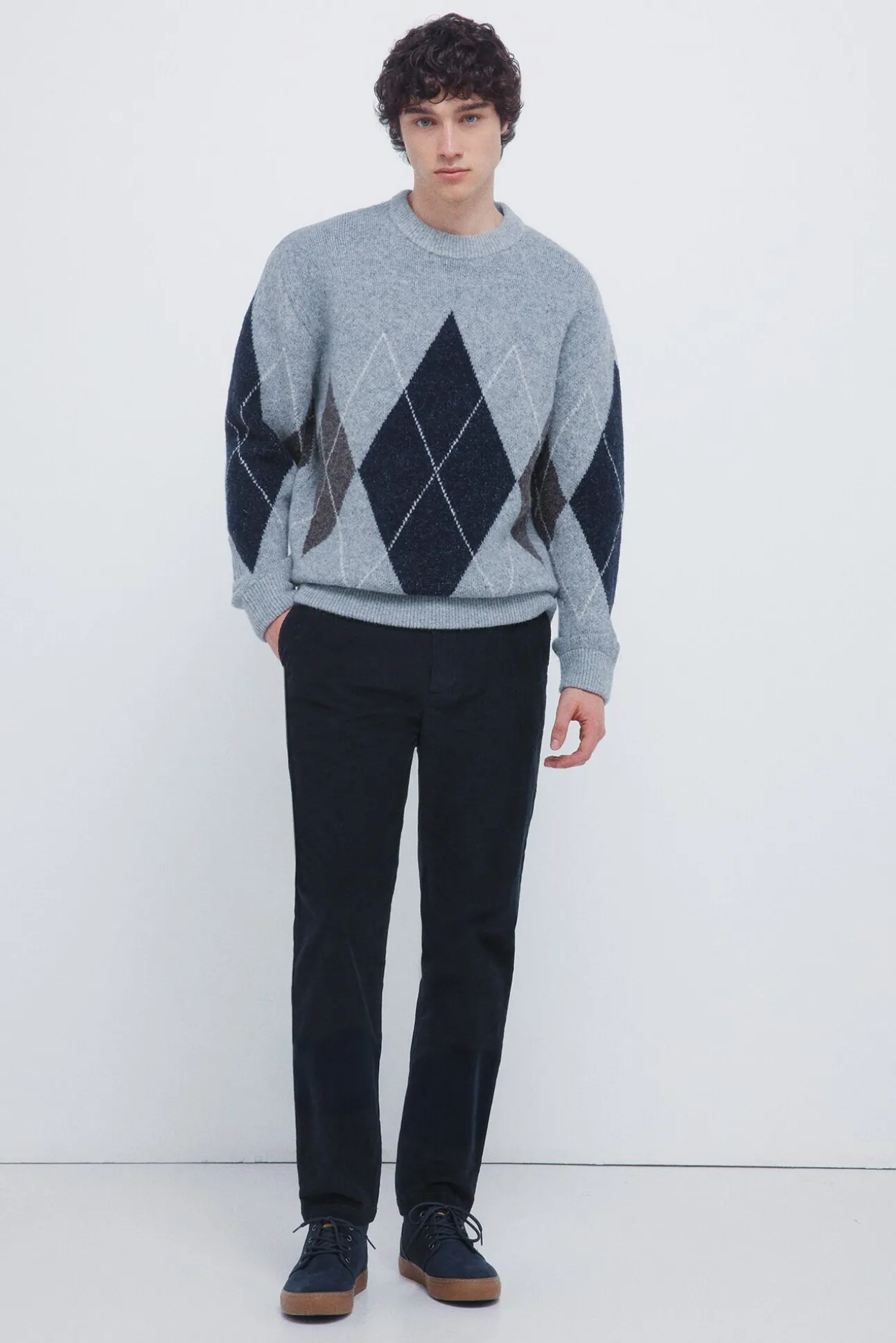 Calças chino slim fit de veludo cotelê micro