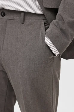 Calças de fato slim fit.