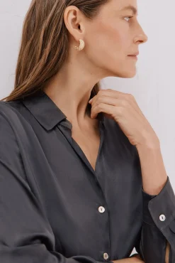 Camisa acetinada