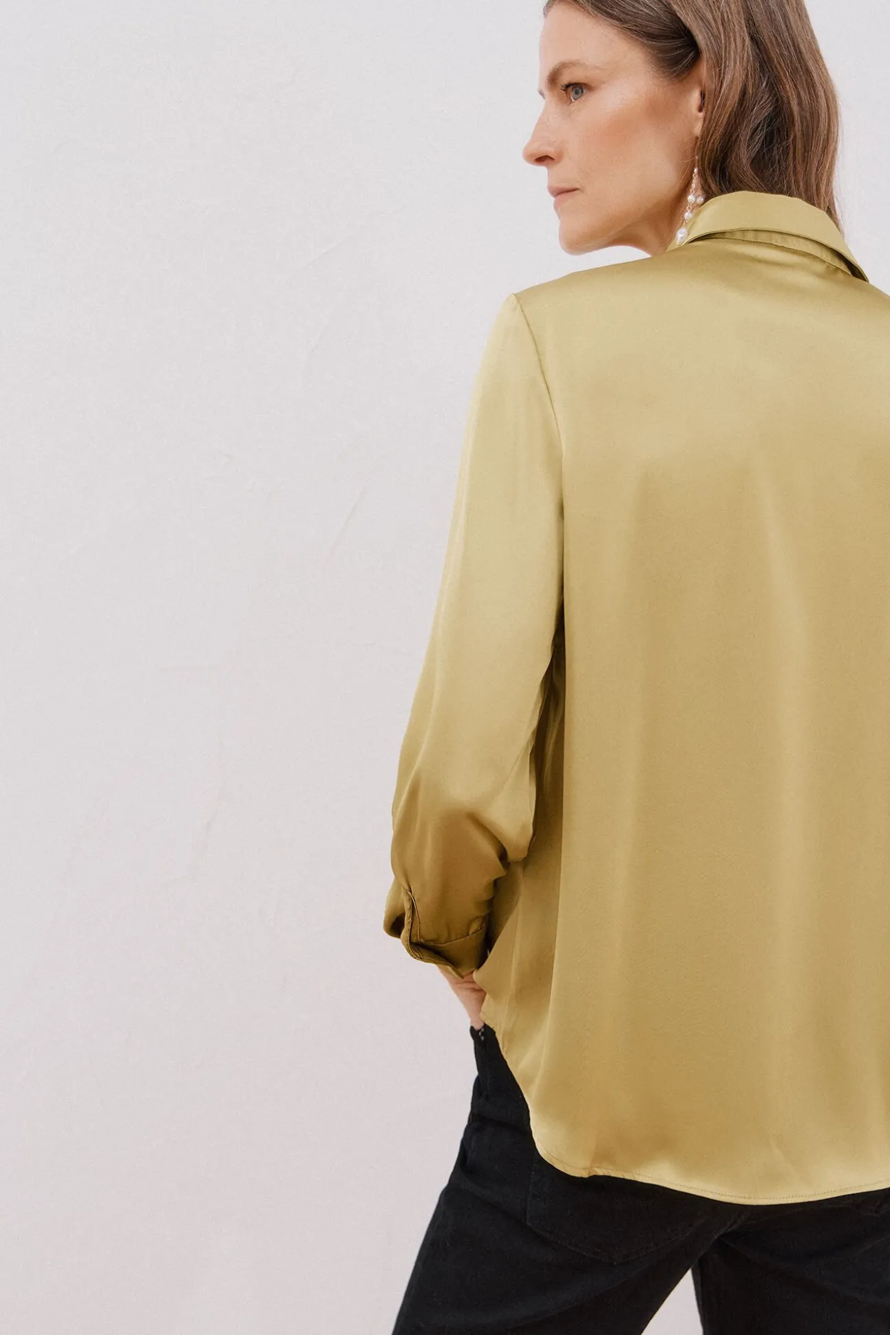 Camisa acetinada