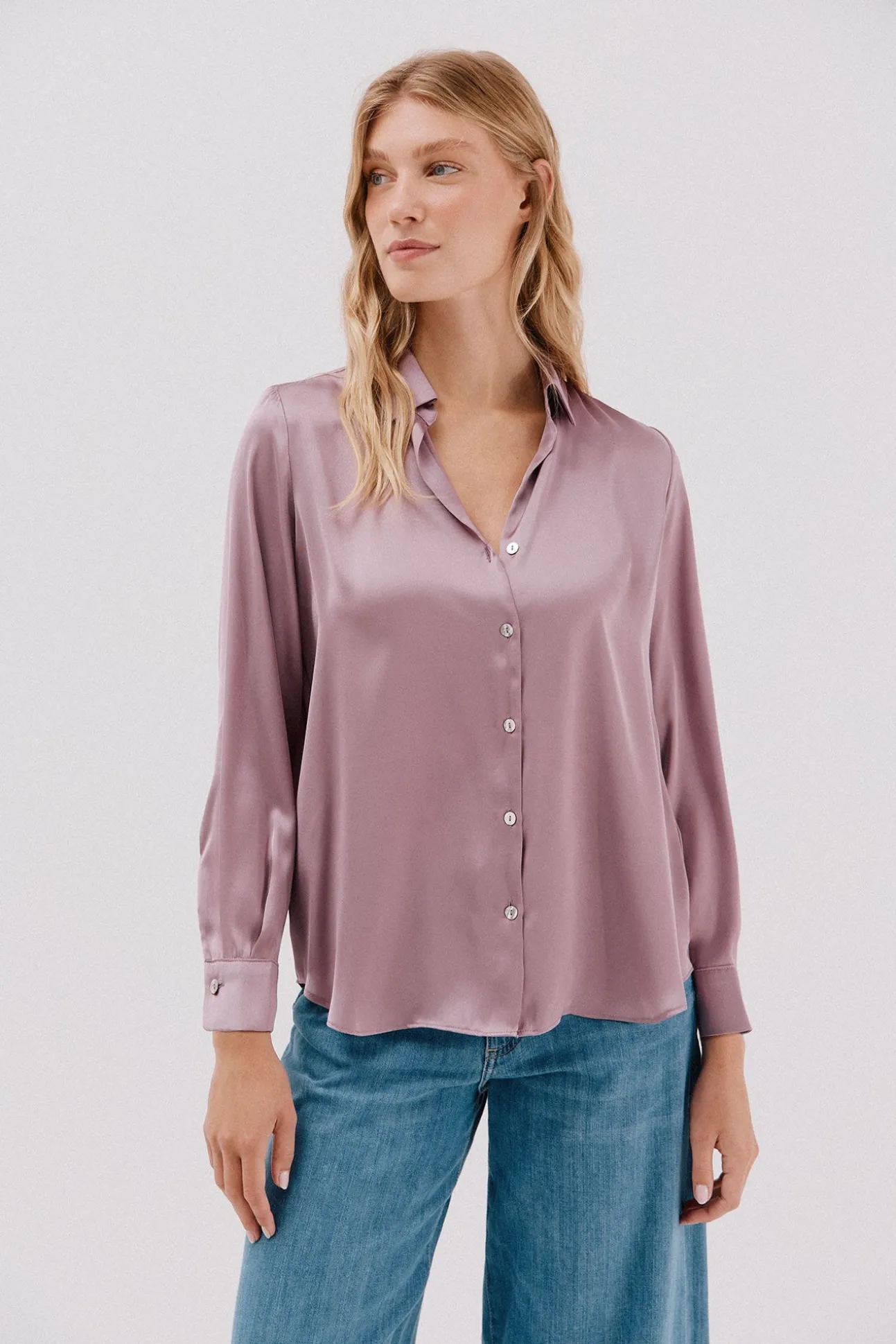 Camisa acetinada