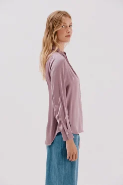 Camisa acetinada
