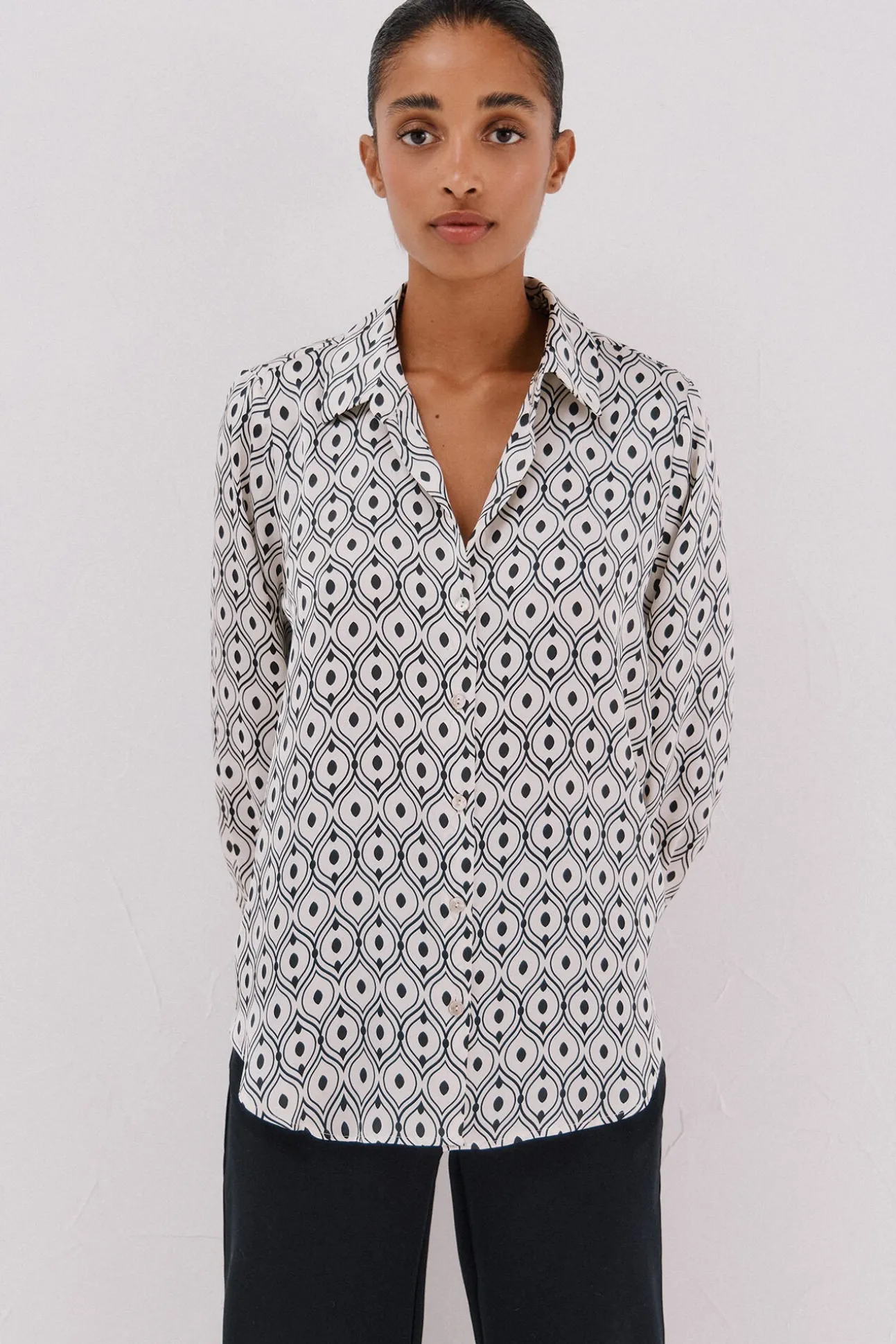 Camisa acetinada