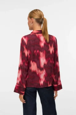 Camisa com efeito acetinado