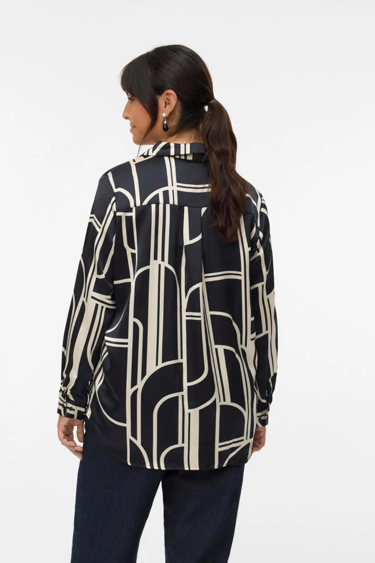 Camisa de cetim de manga manga plus size