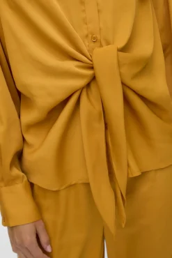 Camisa de cetim de manga comprida