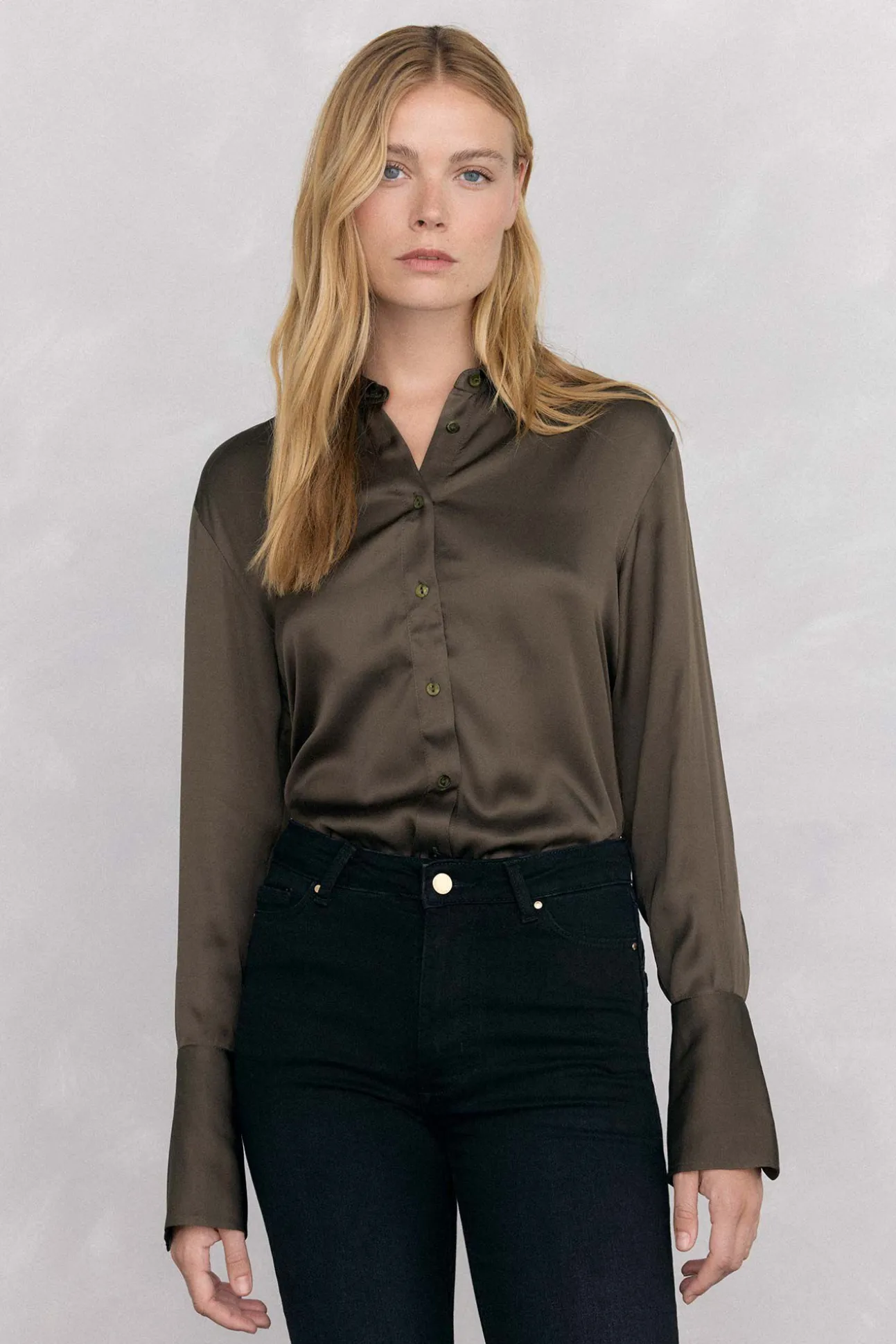 Camisa de cetim lisa