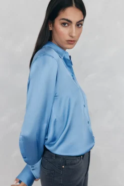 Camisa de cetim lisa
