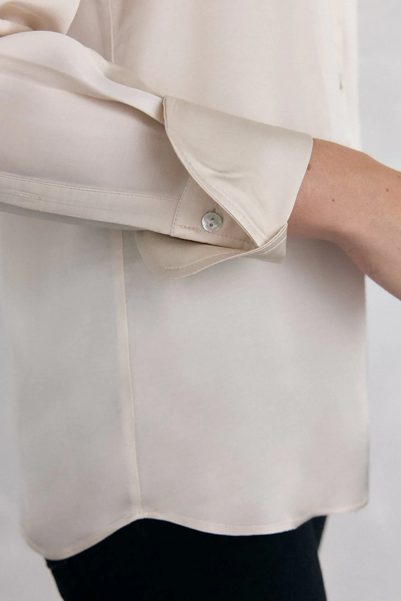 Camisa de cetim lisa