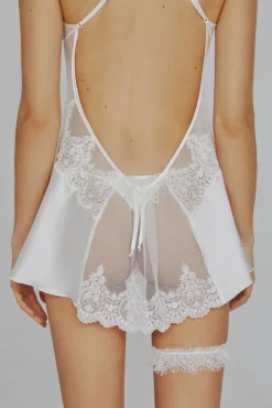 Camisa de dormir Ivette Bridal de cetim com tanga em branco