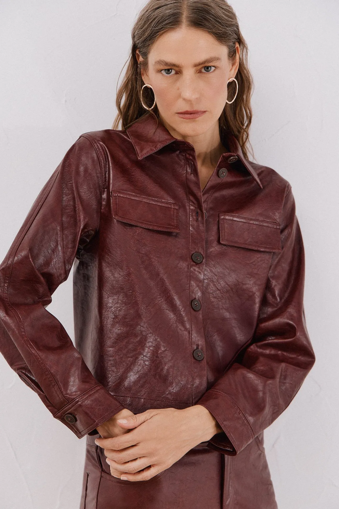 Camisa de pele sintético