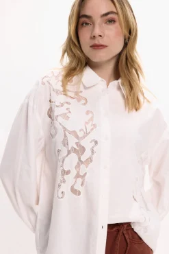Camisa de viscose e algodão com renda