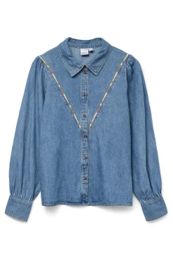 Camisa denim com detalhe bordado