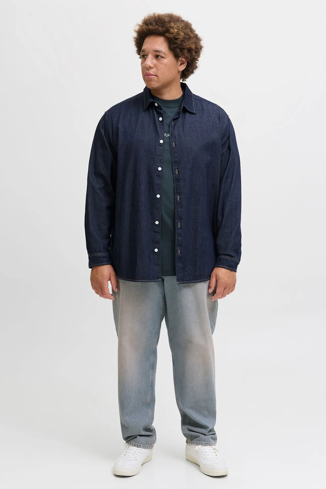 Camisa denim PLUS de corte regular