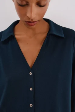 Camisa elástica com botões