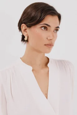 Camisa elástica com botões