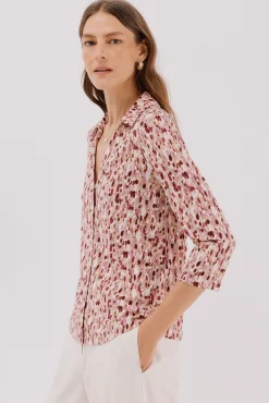Camisa elástica com botões