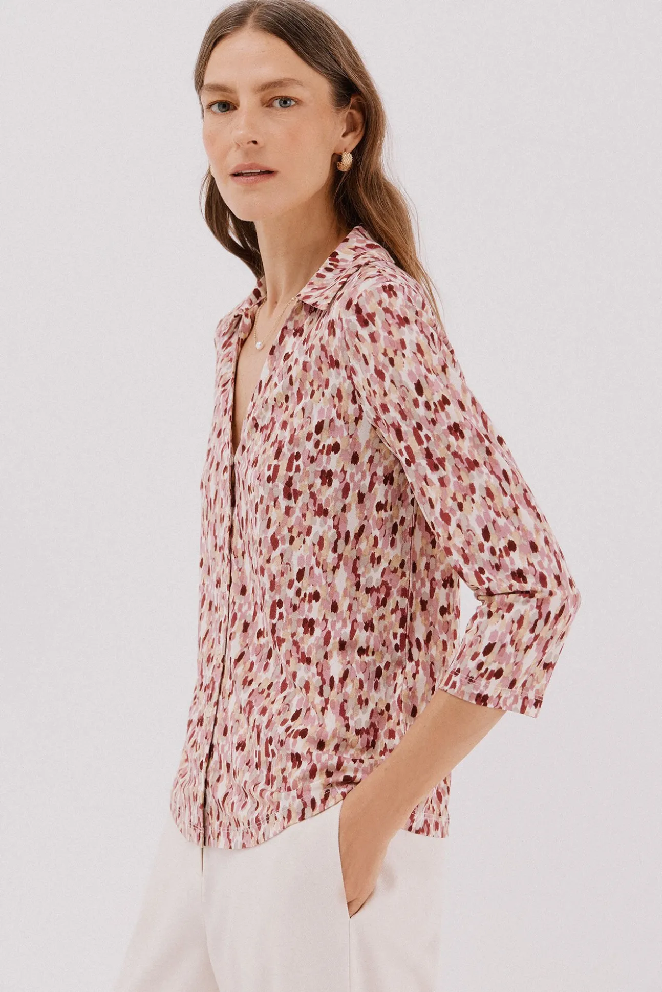 Camisa elástica com botões