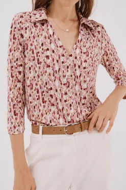 Camisa elástica com botões