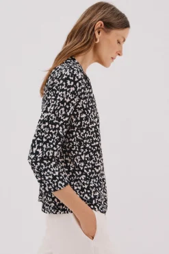Camisa elástica com botões