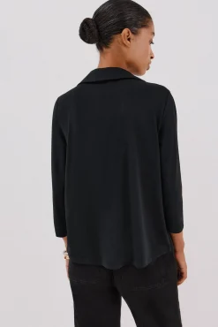 Camisa elástica com botões