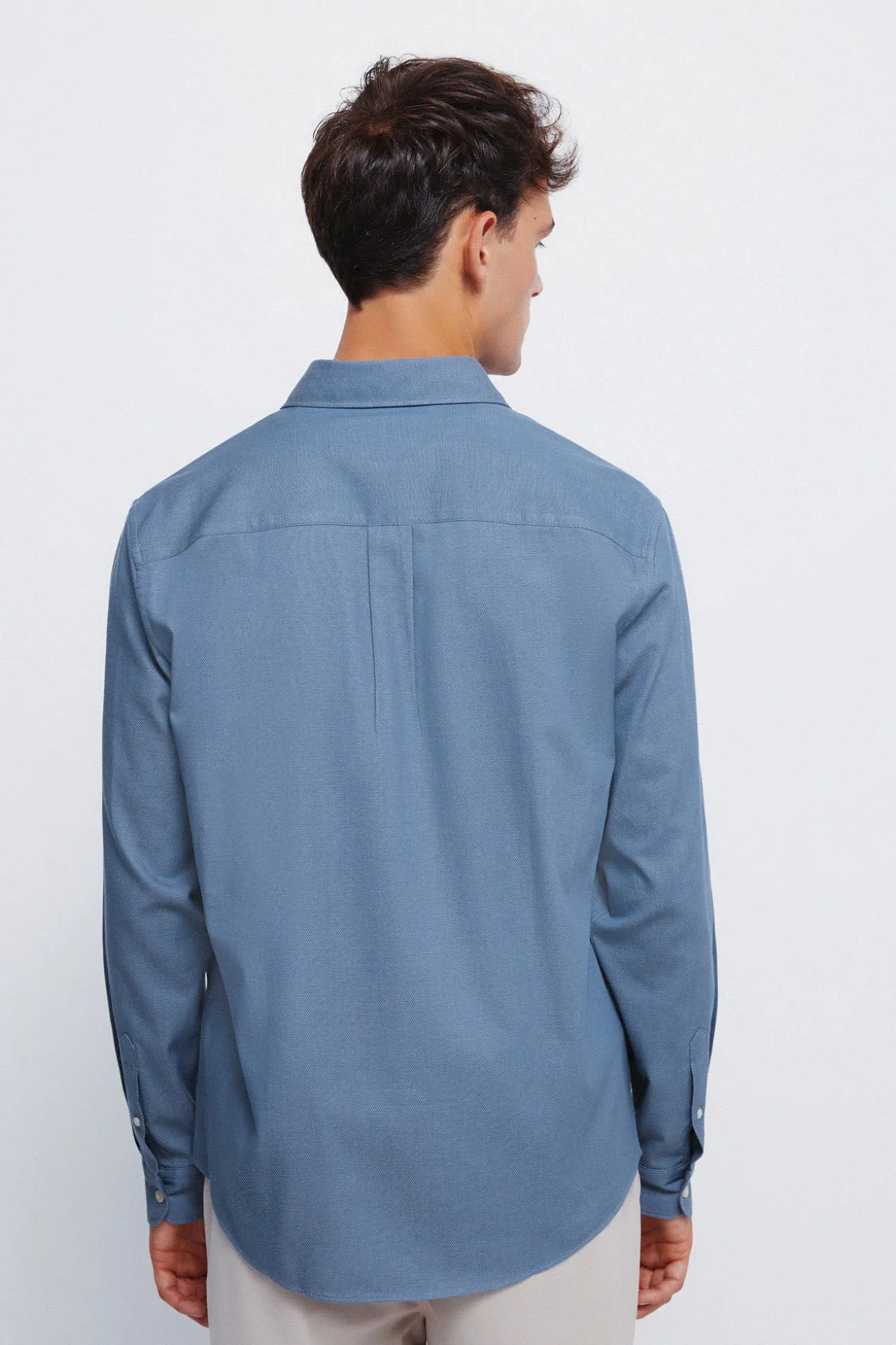 Camisa estruturada bicolor
