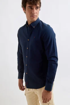 Camisa estruturada tingida em tecido