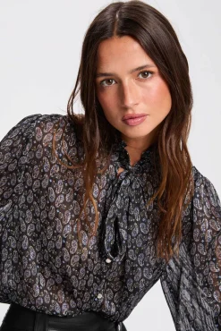 Camisa fluida com gola em V