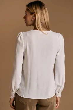 Camisa Greta com detalhes bordados