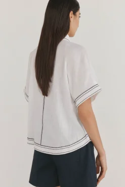 Camisa larga contrastante