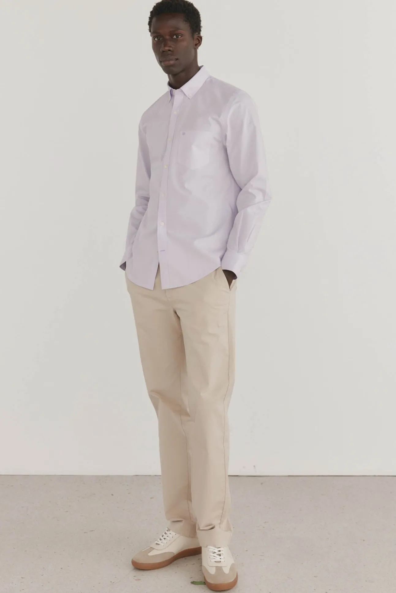 Camisa lisa sem ferro + anti-manchas