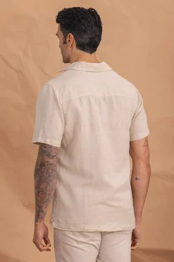 Camisa manga curta com linho