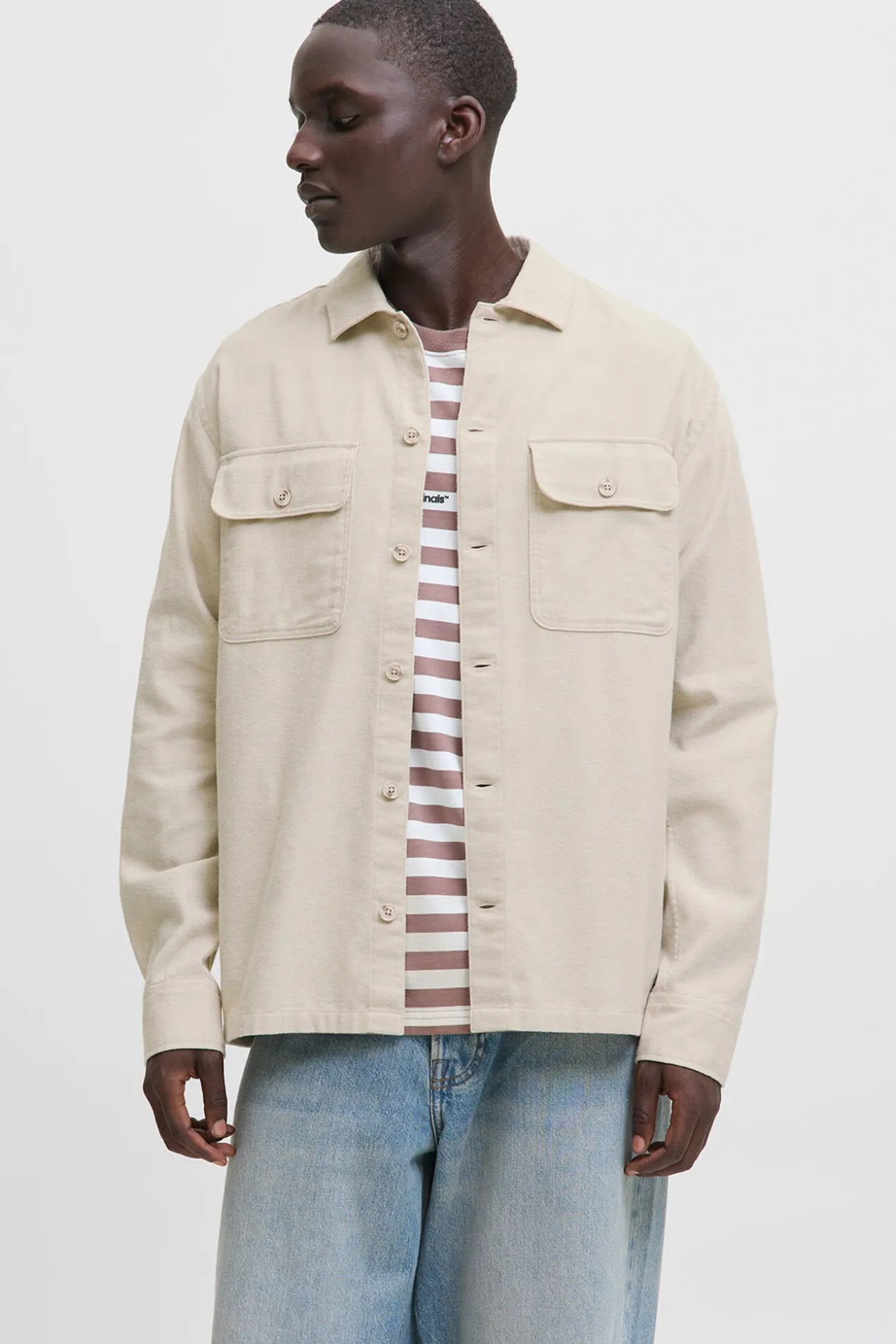 Camisa oversize com corte descontraído