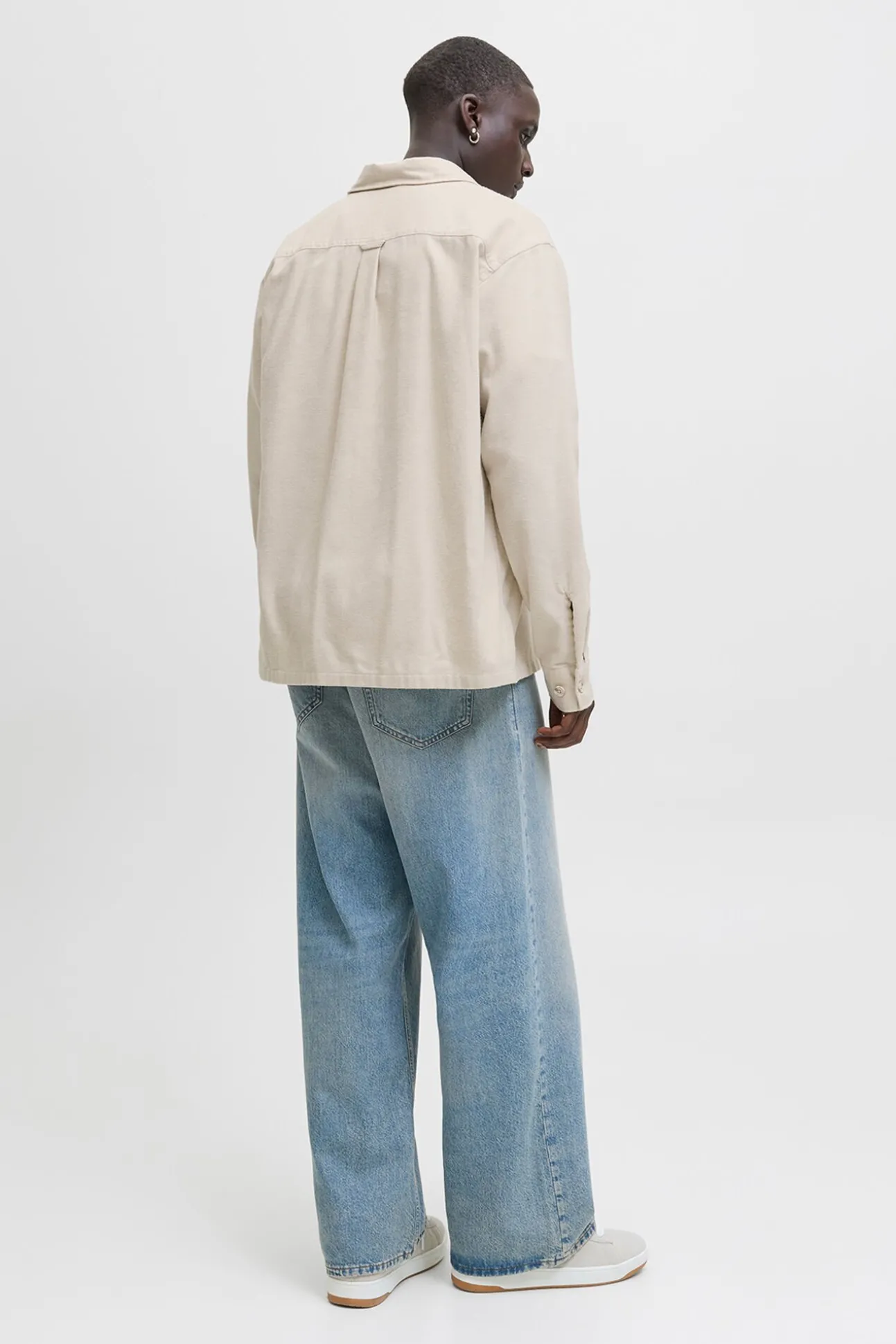 Camisa oversize com corte descontraído