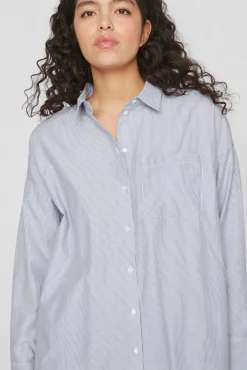 Camisa Oxford com bolso