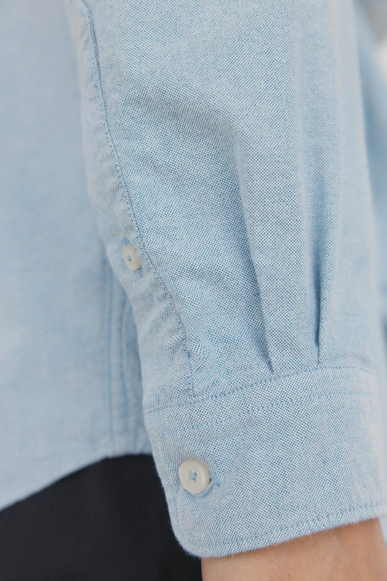Camisa oxford liso e icônica