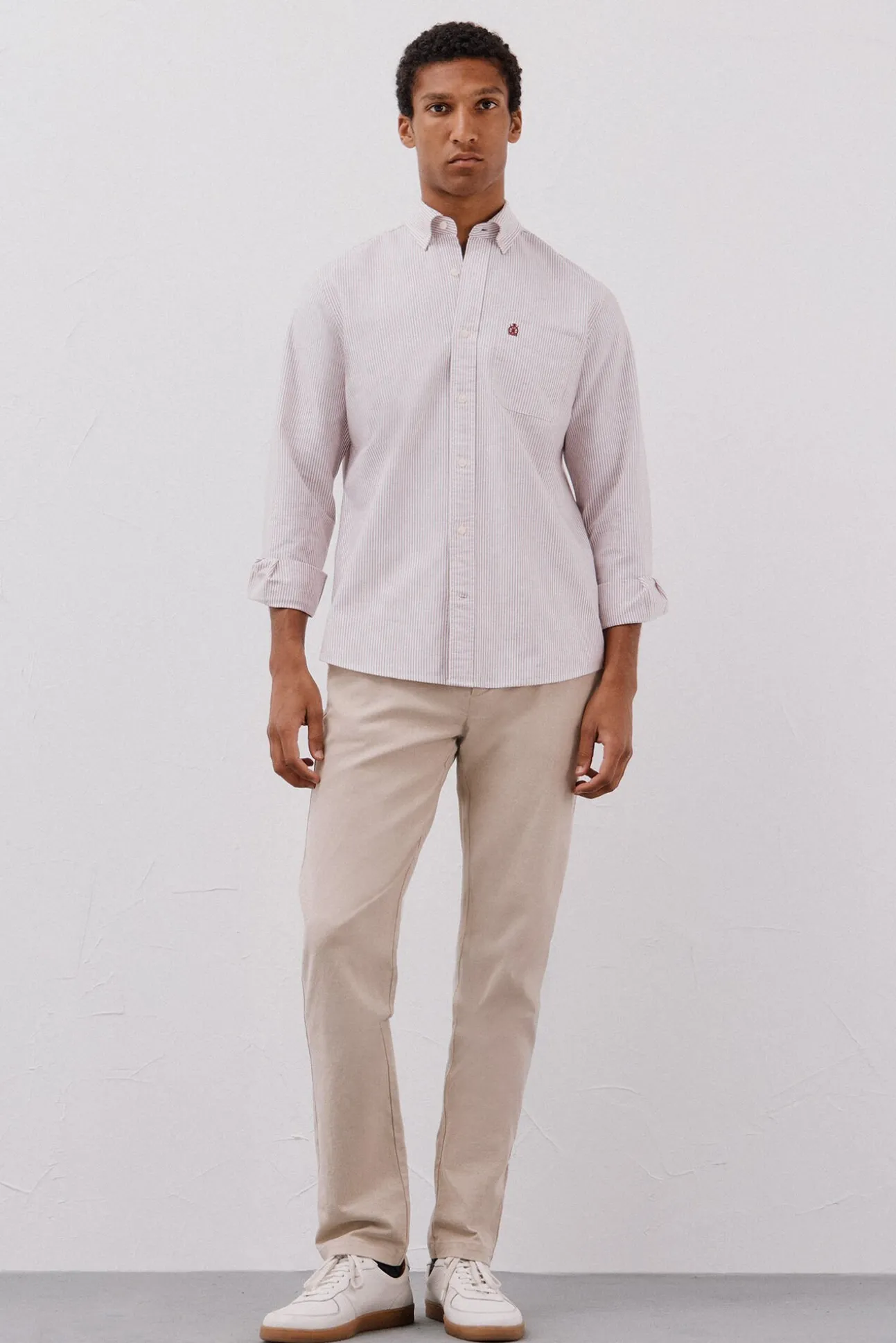 Camisa oxford listrada com vela