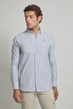 Camisa Oxford riscas com logótipo