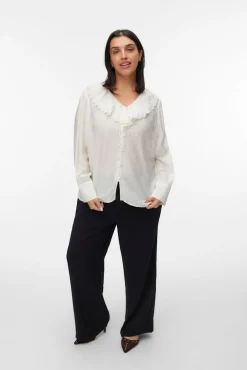 Camisa plus size com gola folho