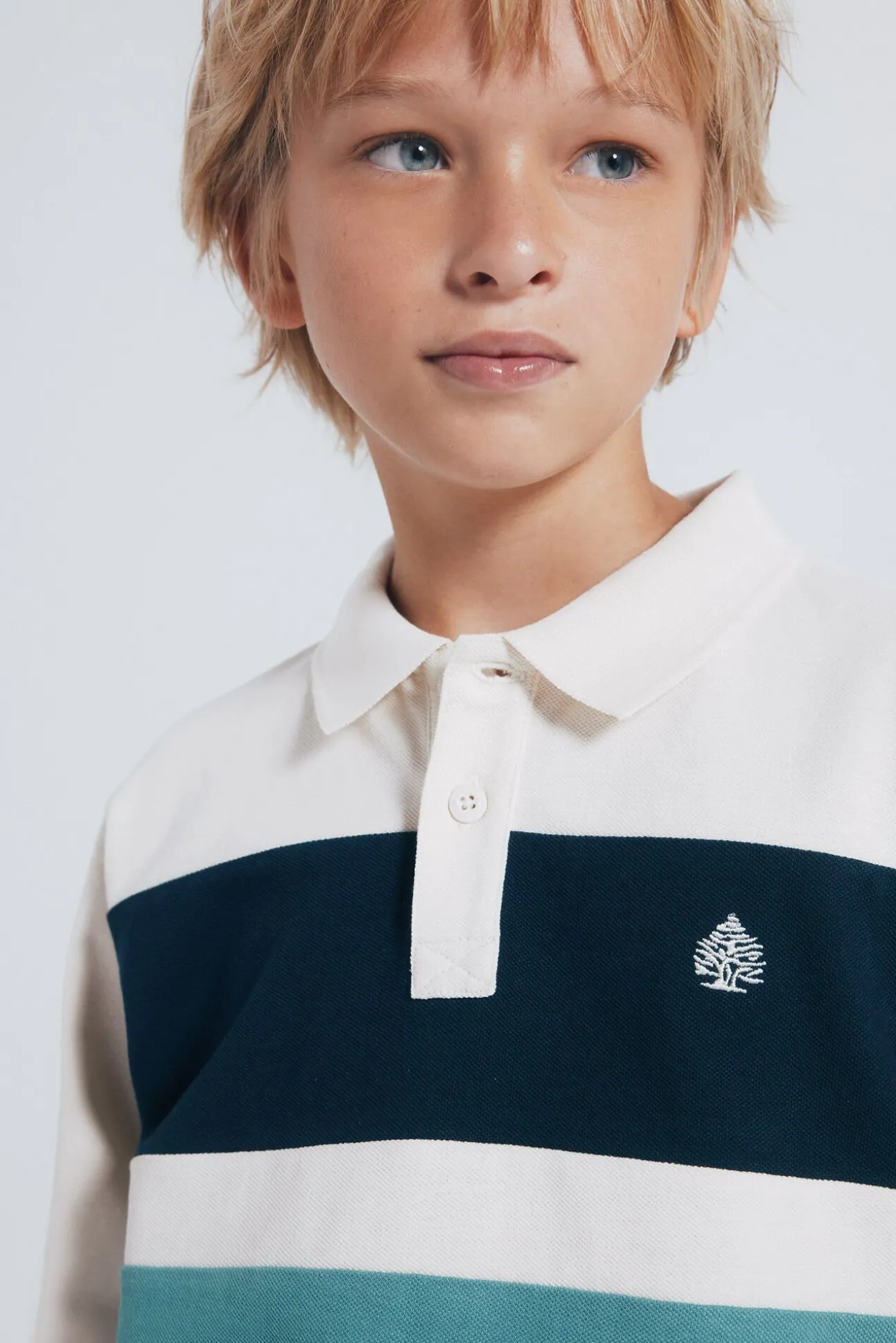 Camisa polo manga comprida com detalhe riscas para menino