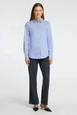 Camisa Slim Fit confeccionada em algodão orgânico