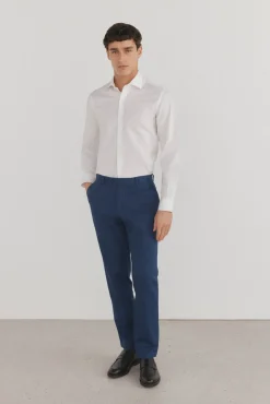 Camisa social lisa que não pode ser passada a ferro + resistente a manchas