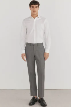 Camisa social lisa que não pode ser passada a ferro + resistente a manchas