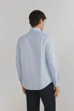 Camisa social lisa que não pode ser passada a ferro + resistente a manchas