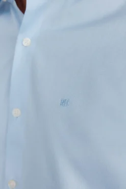 Camisa social lisa que não pode ser passada a ferro + resistente a manchas
