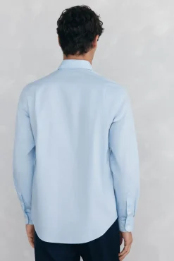 Camisa social lisa que não pode ser passada a ferro + resistente a manchas